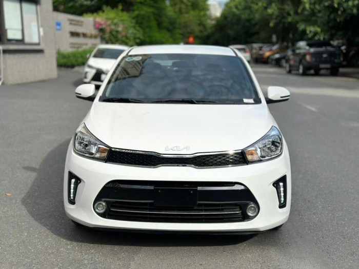 Kia Soluto 1.4 AT Deluxe trắng 2023